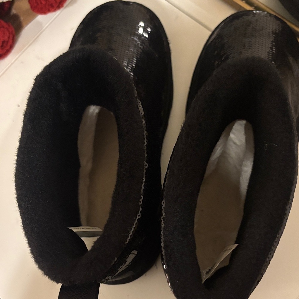 UGG Black Glitter Kids Boots - Picture 2 of 7